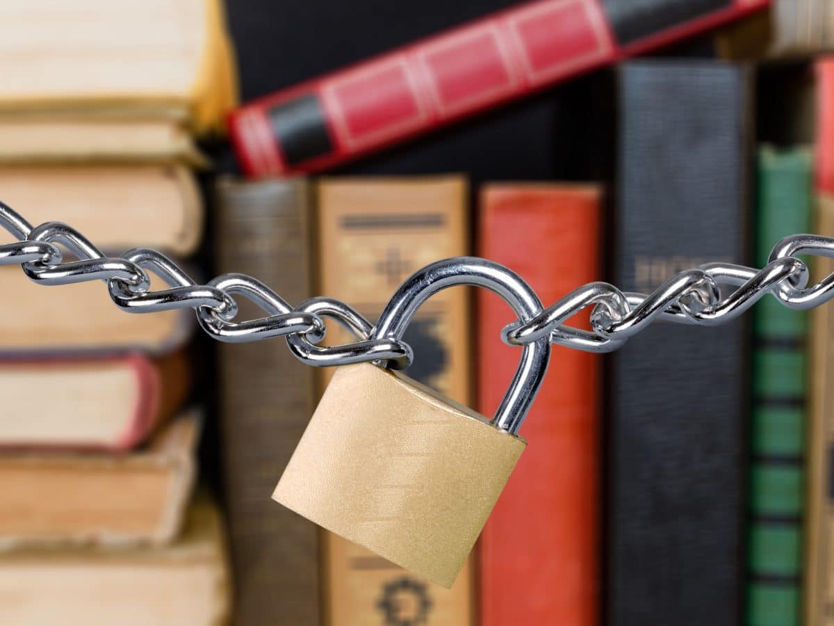 Texas County must reinstate 8 books to its libraries according to an appeals court